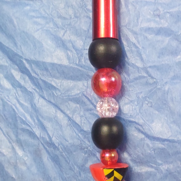 HOMEMADE DISNEY DOORABLE QUEEN OF HARTS TOPPER BEADED PEN REMOVABLE TOPPER - Picture 3 of 6